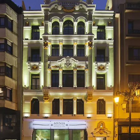 & Princesa Munia Οβιέδο