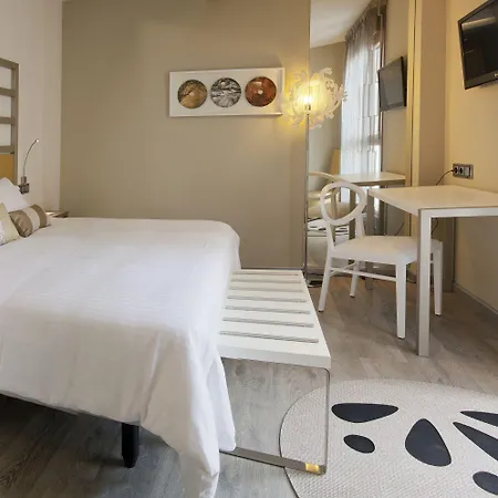 & Princesa Munia Hotel 4*