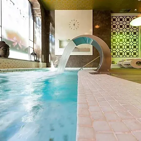 Hotell & Princesa Munia Oviedo