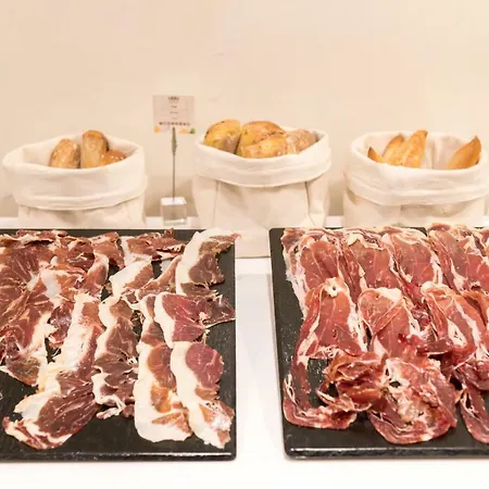 & Princesa Munia Hotel 4*