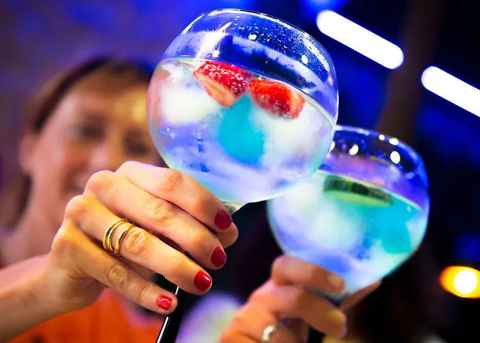 & Princesa Munia Oviédo